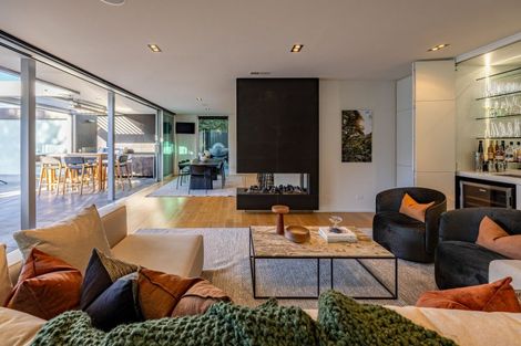 Photo of property in 363 Peninsula Road, Kelvin Heights, Queenstown, 9300