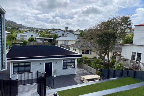 Photo of property in 23 Aplin Terrace, Ngaio, Wellington, 6035