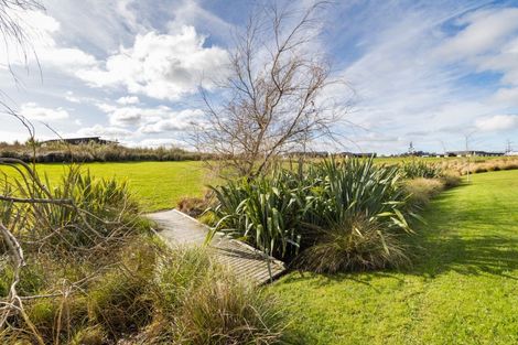Photo of property in 75 Hartwell Drive, Kelvin Grove, Palmerston North, 4470