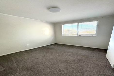 Photo of property in 104 Kemp Road, Massey, Auckland, 0614