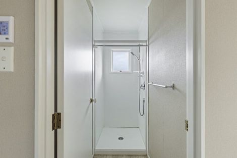 Photo of property in 4/3 Sandel Rise, Merrilands, New Plymouth, 4312