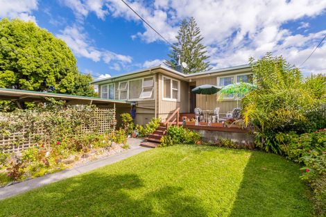 Photo of property in 23 Lowtherhurst Road, Massey, Auckland, 0614