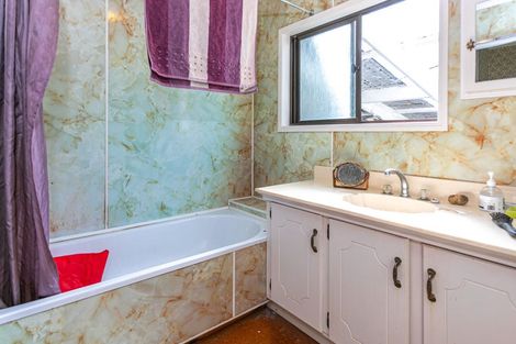 Photo of property in 348 Wharf Road, Coromandel, 3506
