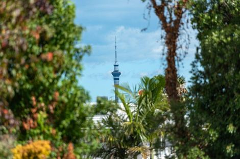 Photo of property in 16 Sydney Street, Hauraki, Auckland, 0622