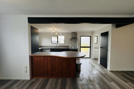 Photo of property in 50 Hillcrest Drive, Kelvin Grove, Palmerston North, 4414