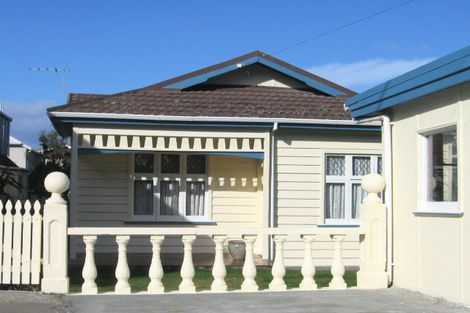 Photo of property in 133f1 Queens Drive, Lyall Bay, Wellington, 6022