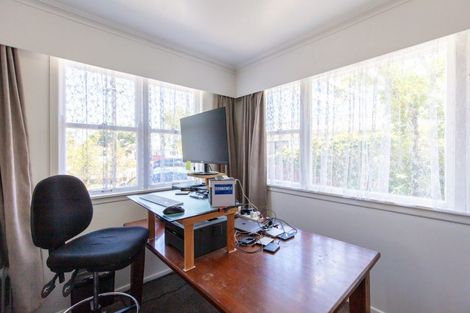 Photo of property in 98 Queen Street West, Levin, 5510