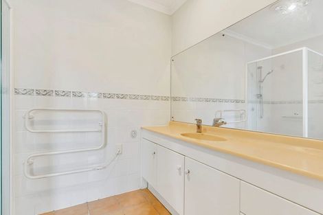 Photo of property in 27 Lothian Brae, Wattle Downs, Auckland, 2103