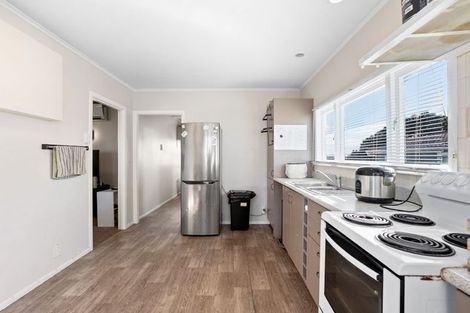 Photo of property in 223 Sturges Road, Henderson, Auckland, 0612