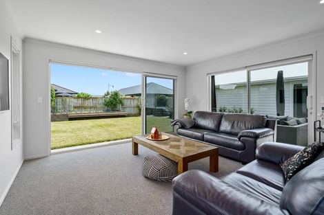 Photo of property in 26 Lilac Close, Cambridge, 3434