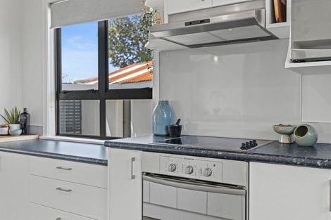 Photo of property in 19 Omori Place, Castlecliff, Whanganui, 4501