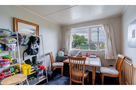 Photo of property in 66 Renfrew Street, Waikiwi, Invercargill, 9810