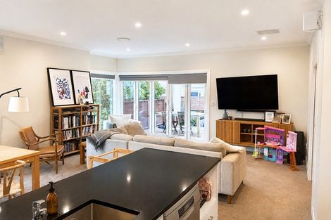 Photo of property in 31 Duthie Street, Karori, Wellington, 6012