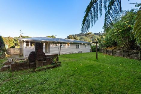 Photo of property in 10 Tui Terrace, Tawa, Wellington, 5028