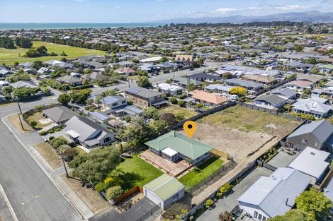 Photo of property in 28 Sylvia Street, Parklands, Christchurch, 8083