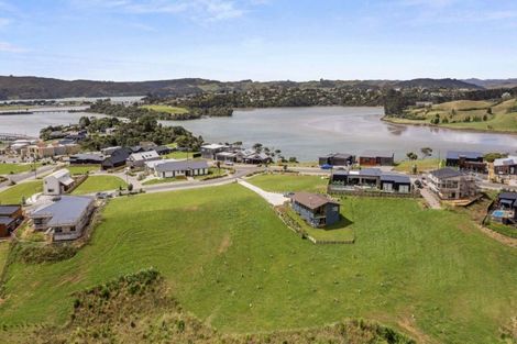 Photo of property in 48 Rangitahi Road, Raglan, 3225