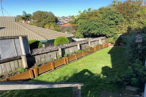 Photo of property in 24b Palmgreen Court, Stanmore Bay, Whangaparaoa, 0932