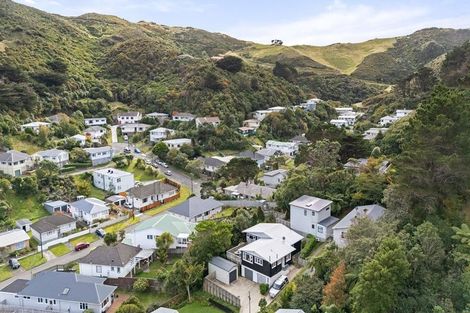 Photo of property in 5 Chaucer Way, Karori, Wellington, 6012