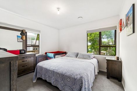 Photo of property in 33 Strid Road, Te Atatu South, Auckland, 0610