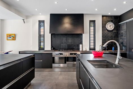 Photo of property in 7 Helmores Lane, Merivale, Christchurch, 8014