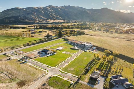 Photo of property in 3 Rubus Street, Wanaka, 9382