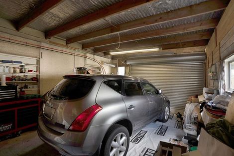 Photo of property in 20 Humphrey Kemp Avenue, Henderson, Auckland, 0612