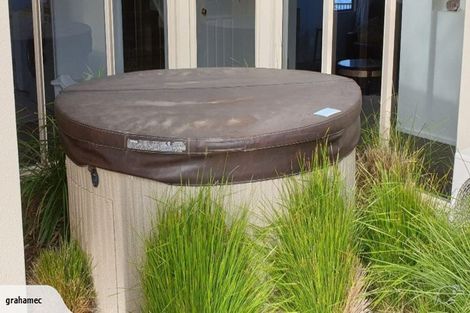Photo of property in 21 Mull Place, Wattle Downs, Auckland, 2103