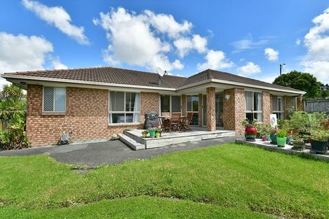 Photo of property in 31 Cabeleigh Drive, Helensville, 0800