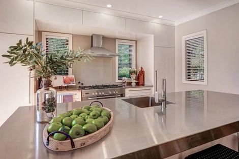 Photo of property in 5b Te Mata Peak Road, Havelock North, 4130