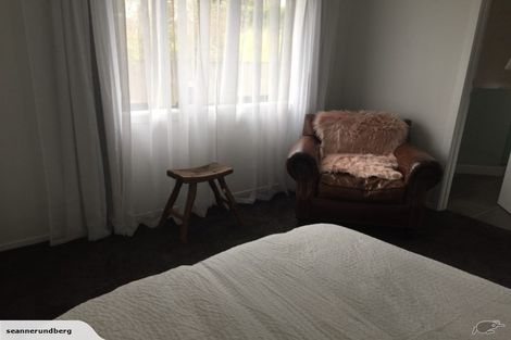 Photo of property in 17 Monte Cassino Place, Birkdale, Auckland, 0626