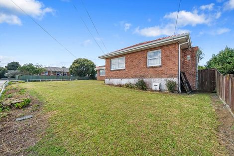 Photo of property in 4 Kenderdine Road, Papatoetoe, Auckland, 2025