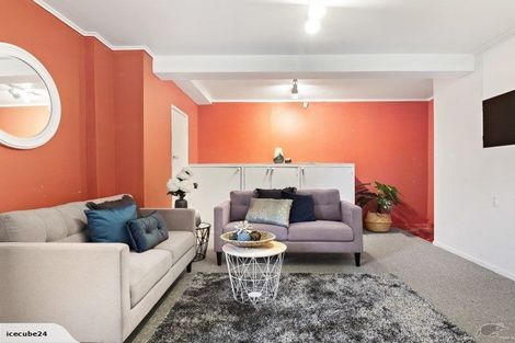 Photo of property in 125 Broderick Road, Johnsonville, Wellington, 6037