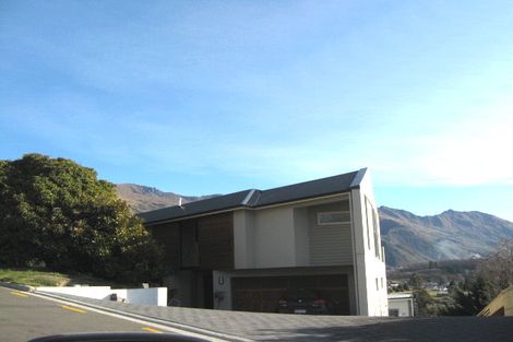 Photo of property in 17 Aspiring Terrace, Wanaka, 9305
