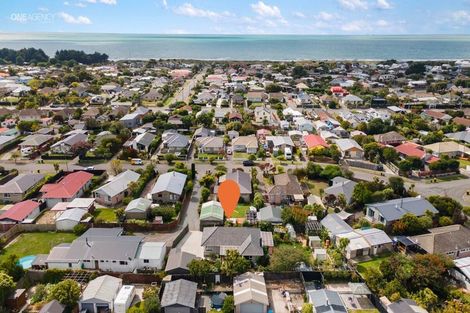 Photo of property in 17 Monowai Crescent, North New Brighton, Christchurch, 8083