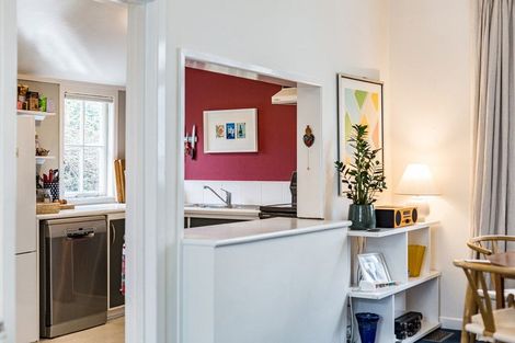 Photo of property in 107 Onepu Road, Lyall Bay, Wellington, 6022