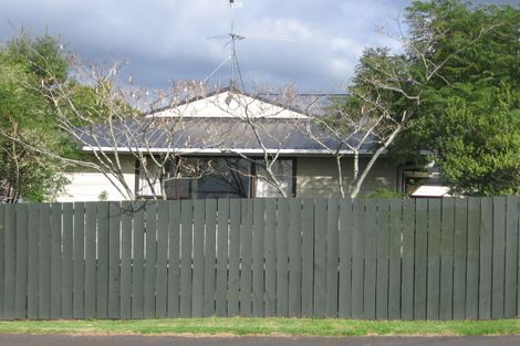 Photo of property in 1/190 Waimumu Road, Massey, Auckland, 0614