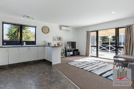 Photo of property in 16a Takanini School Road, Takanini, 2112