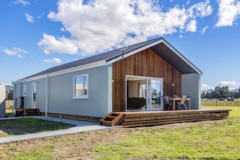 Photo of property in 86 Racecourse Road, Amberley, 7482