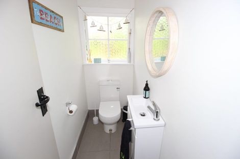 Photo of property in 11 River Road, Red Beach, 0932