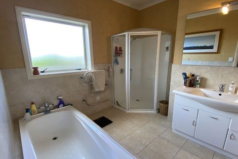 Photo of property in 69a Avondale Road, Taradale, Napier, 4112