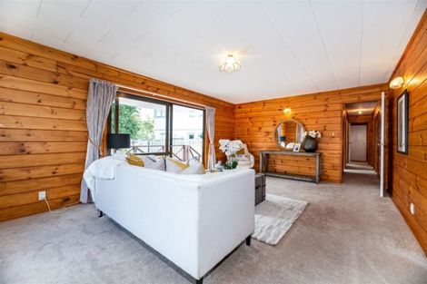 Photo of property in 64 Waimumu Road, Massey, Auckland, 0614
