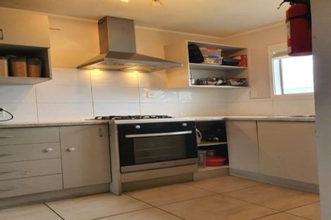 Photo of property in 60 Strid Road, Te Atatu South, Auckland, 0610