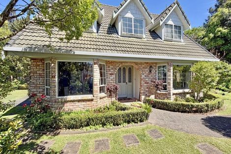 Photo of property in 35 Ravenstone Place, Chatswood, Auckland, 0626