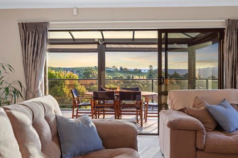 Photo of property in 132r Waikite Road, Welcome Bay, Tauranga, 3175
