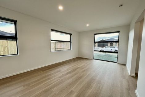 Photo of property in 7 Coach Way, Rolleston, 7614