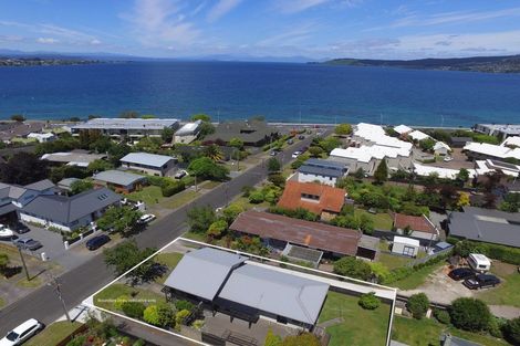 Photo of property in 16 Huia Street, Taupo, 3330