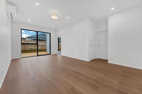 Photo of property in 11 Cronshaw Road, Karaka, Papakura, 2113