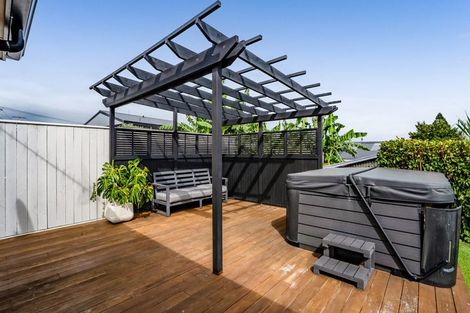 Photo of property in 1a Mount View Place, Spotswood, New Plymouth, 4310