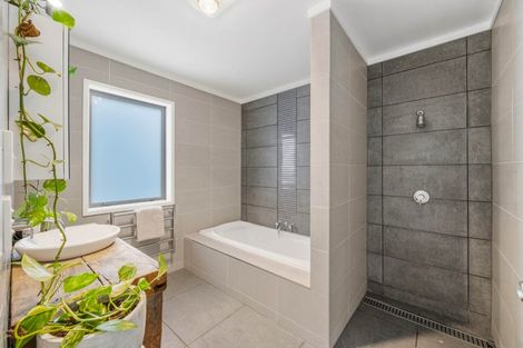 Photo of property in 60 Mili Way South, Ranui, Auckland, 0612