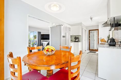 Photo of property in 22 Redwood Drive, Massey, Auckland, 0614